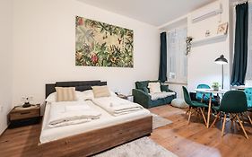 D68 - Downtown Cozy Suite - Best Location By Bqa